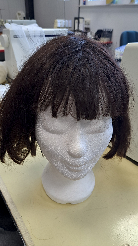 Pruik half lang donker bruin dames