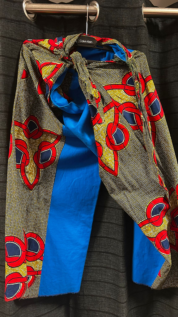 Indonesisch jas en broek