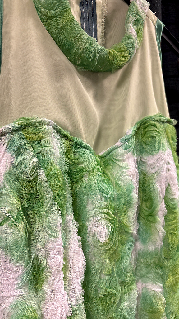 Jurk met rozestructuur 2