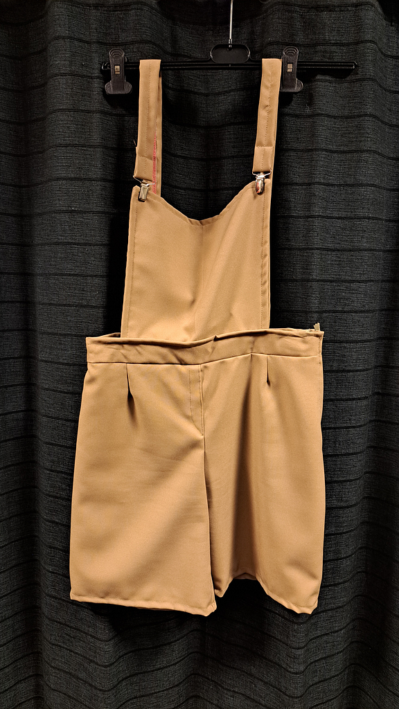 Beige tuinbroek kort