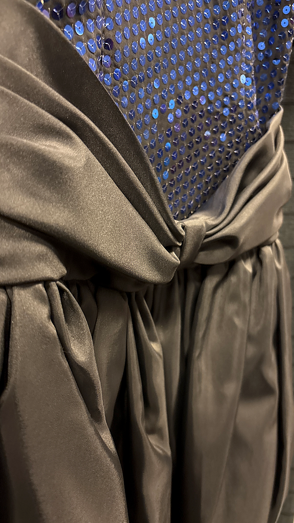 Paillet jurk met pof rok