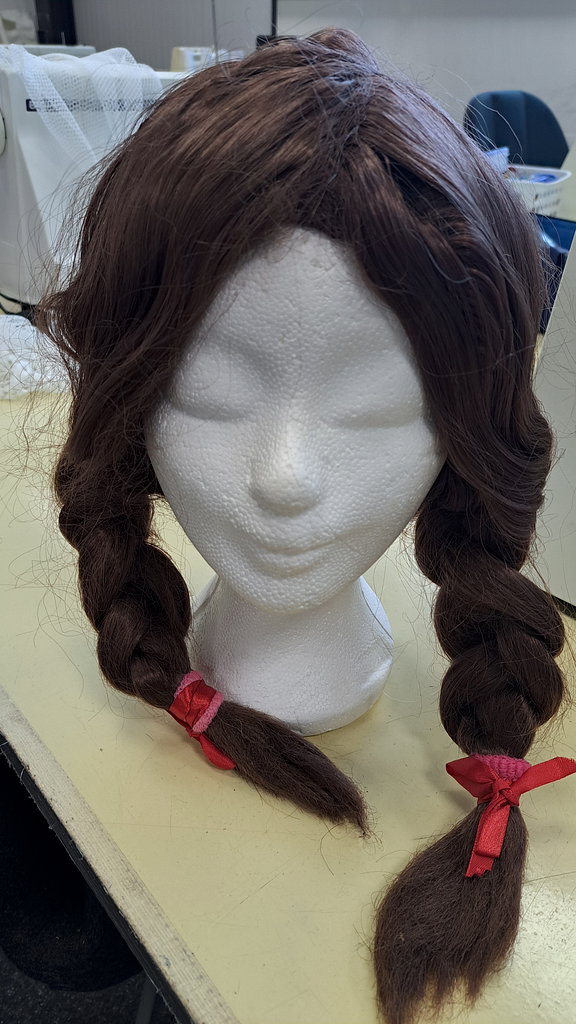 Pruik donker bruine vlechten 