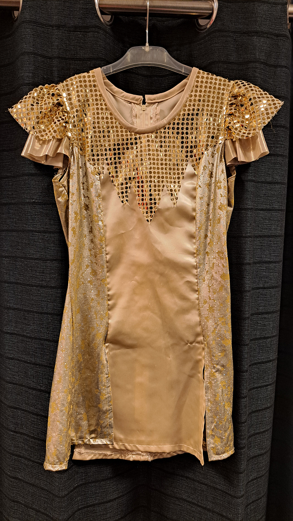 Jurk goud met vierkante pailletten
