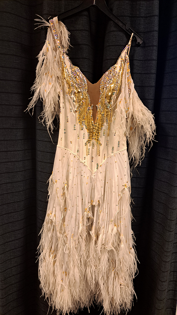 Ballroom veren jurk wit goud