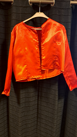 Kort jasje rood glimmend