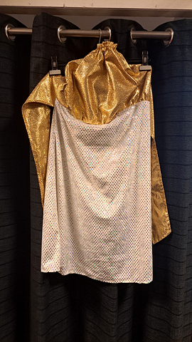 Witte Jurk met gouden hals