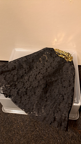 Mouw met gouden rand