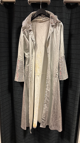 Lange jas met pailletten mouwen 