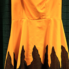 Halter jurk oranje onderkant