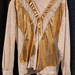 Witte blouse met gouden stukken